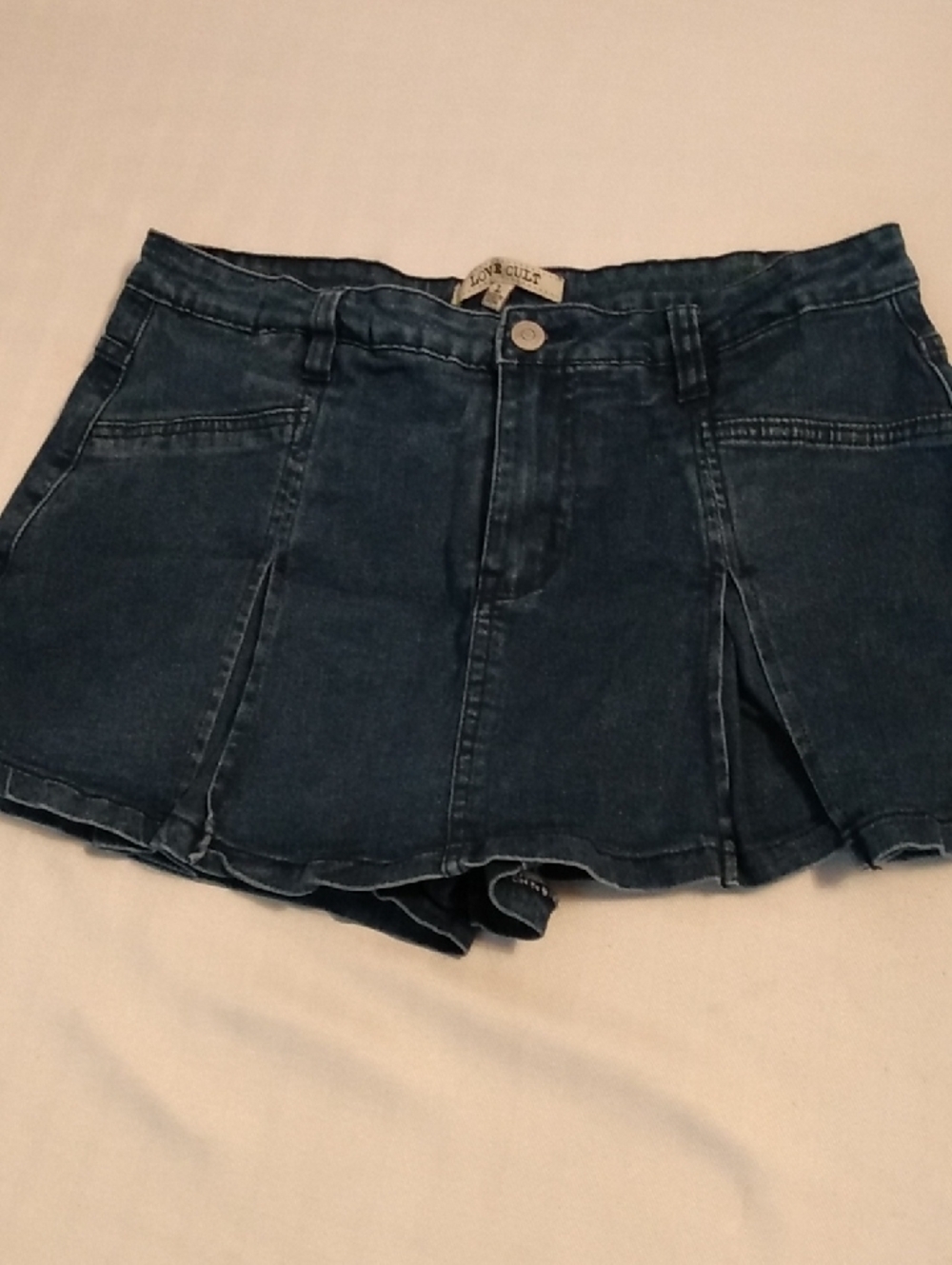 Love Cult Short L